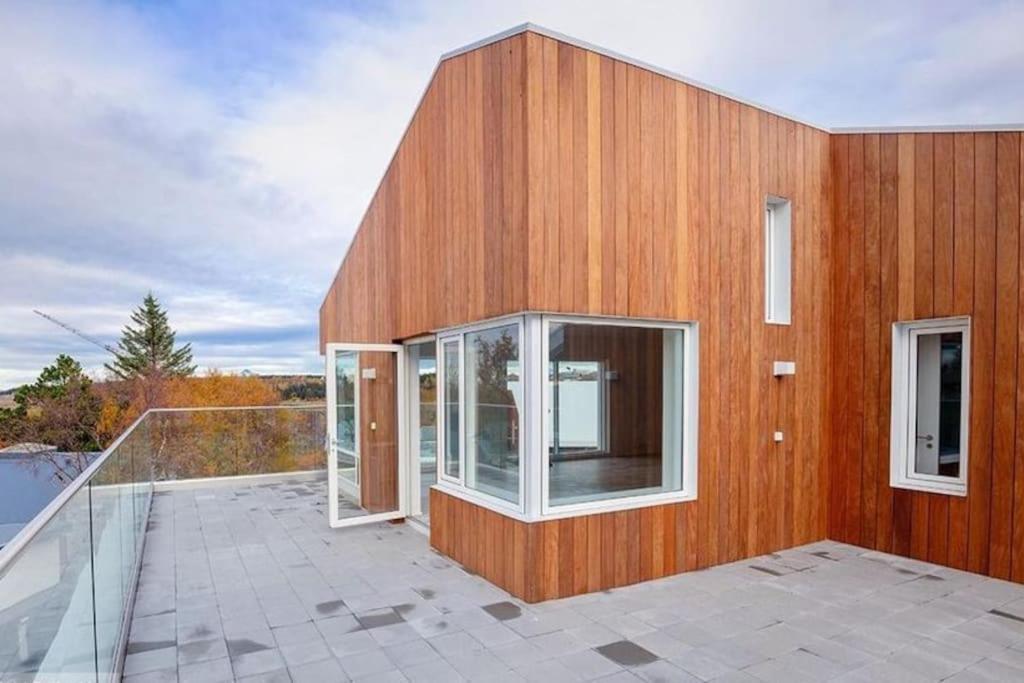 Modern Luxury Apartment - Ocean & Mountain Views Reykjavik Extérieur photo